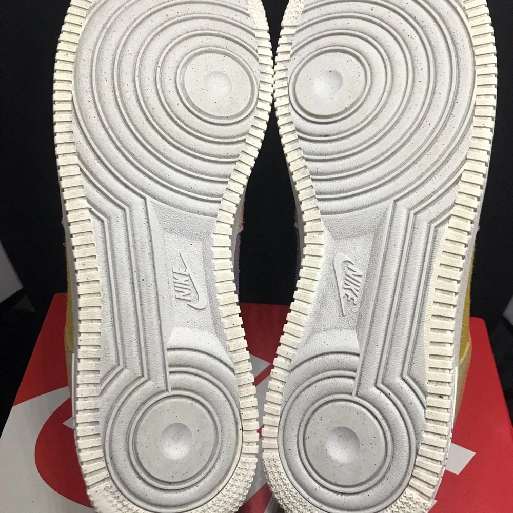 Nike Air Force 1 Sun Club - Picture 12 of 12